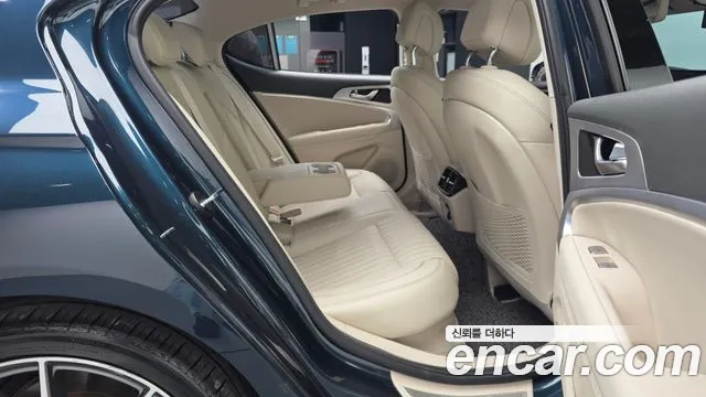 Genesis G70 2021 thumb 10