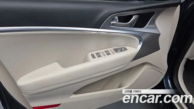 Genesis G70 2021 thumb 11