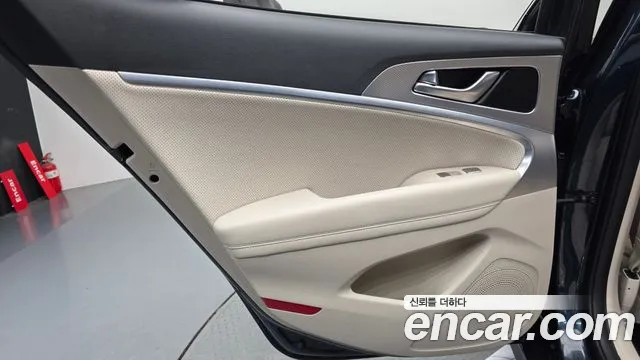 Genesis G70 2021 thumb 8