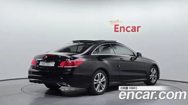 Mercedes-Benz E-Class 2015 thumb 12