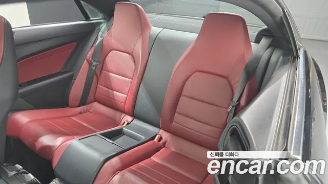 Mercedes-Benz E-Class 2015 thumb 10