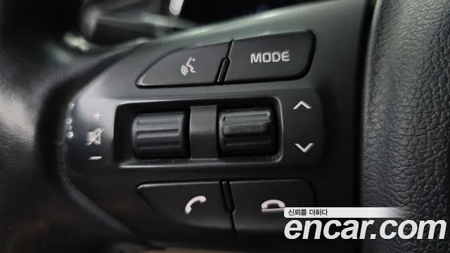 Kia Carnival 2018 thumb 8