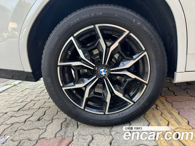BMW X4 2023 thumb 2