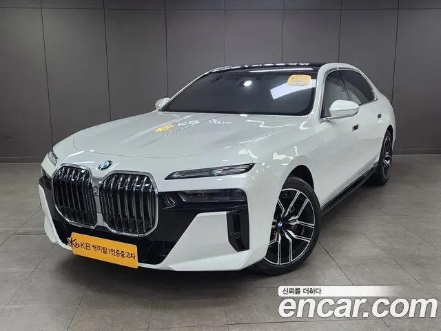 BMW 7 серии 2026 thumb 12