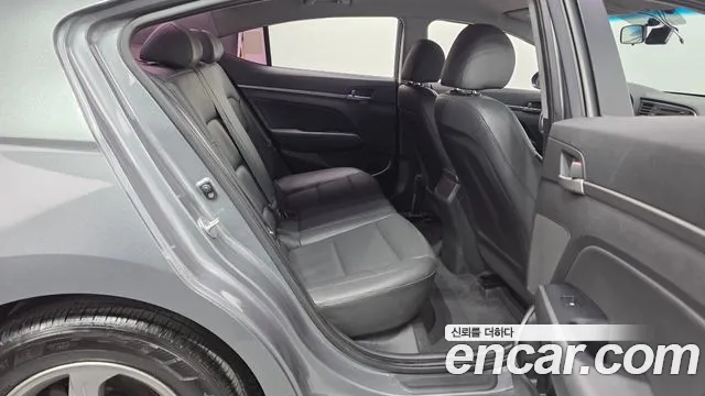 Hyundai Avante 2017 thumb 3