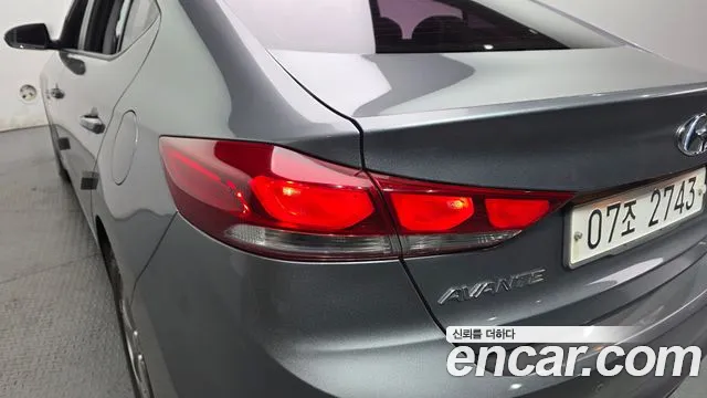 Hyundai Avante 2017 thumb 7