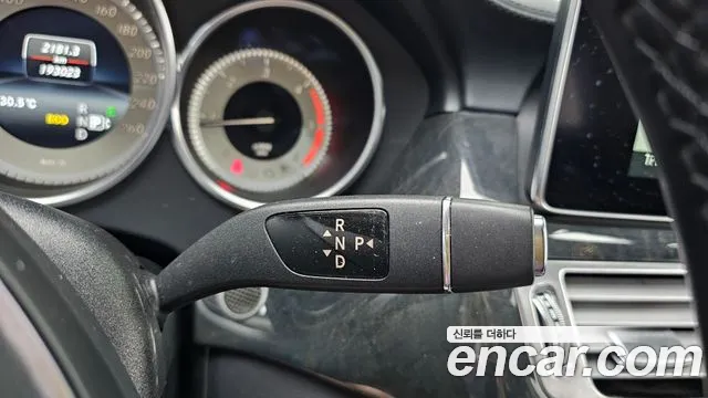 Mercedes-Benz CLS 2015 thumb 9