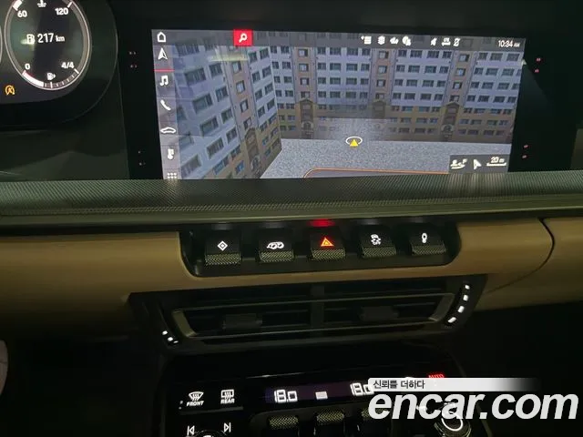 Porsche 911 2020 thumb 6