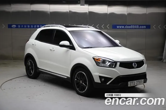 KGM Korando 2014 thumb 11