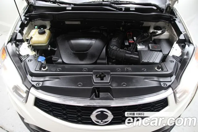 KGM Korando 2014 thumb 3