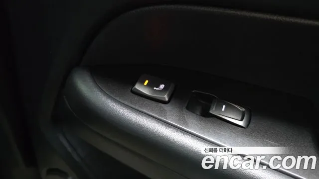 KGM Rexton 2020 thumb 2