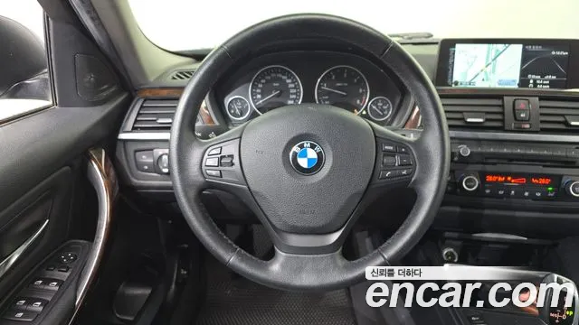 BMW 3 серии 2015 thumb 3