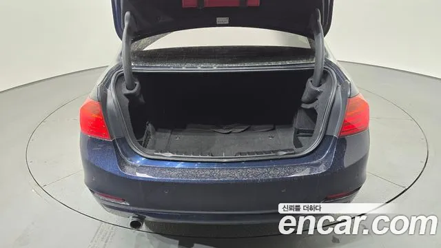 BMW 3 серии 2015 thumb 9