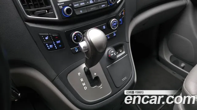 Hyundai Staria 2018 thumb 5