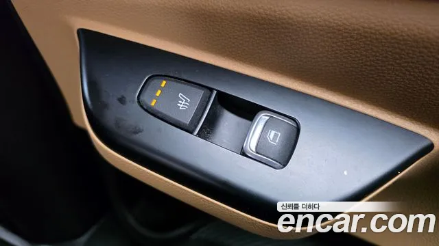 Kia Carnival 2021 thumb 9