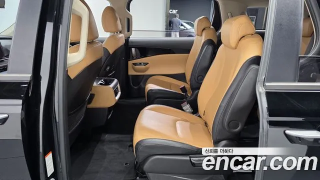 Kia Carnival 2021 thumb 8