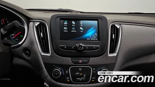 Chevrolet Malibu 2017 thumb 3