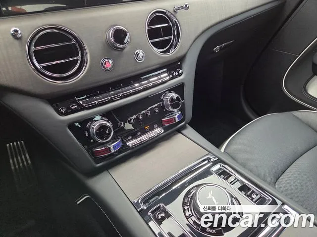 Rolls-Royce Spectre 2024 thumb 9