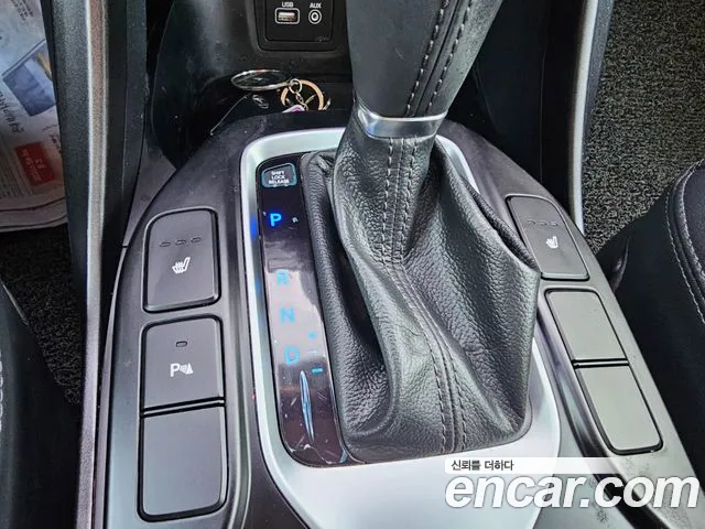 Hyundai Santafe 2015 thumb 4