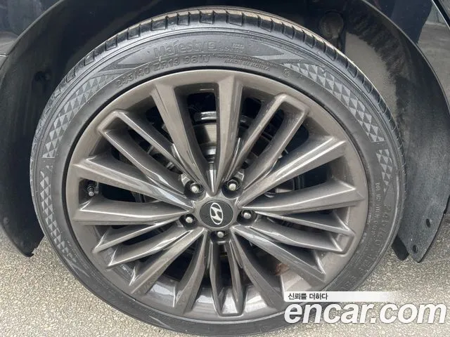 Hyundai Grandeur 2017 thumb 8