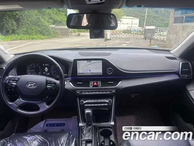 Hyundai Grandeur 2017 thumb 3