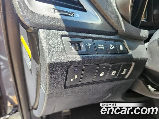 Hyundai Santafe 2016 thumb 3