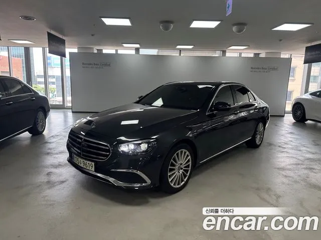 Mercedes-Benz E-Class 2021 thumb 6