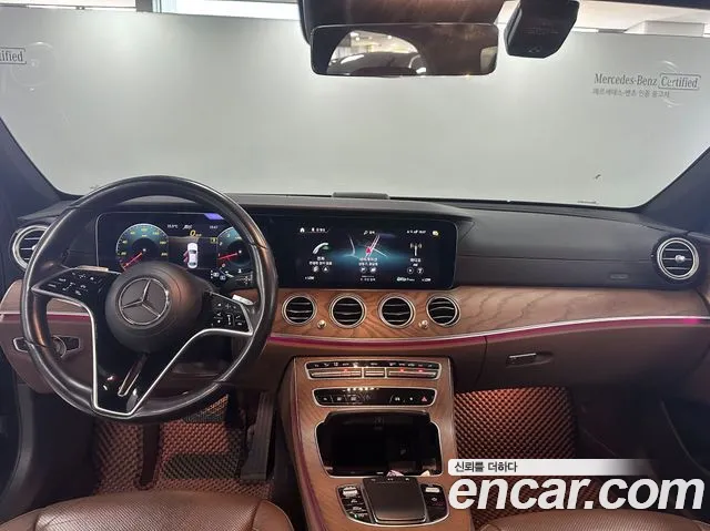 Mercedes-Benz E-Class 2021 thumb 11