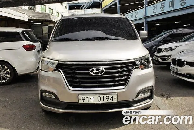 Hyundai Staria 2018 thumb 6