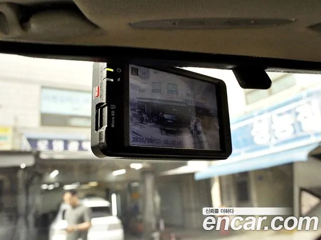 Hyundai Staria 2018 thumb 2