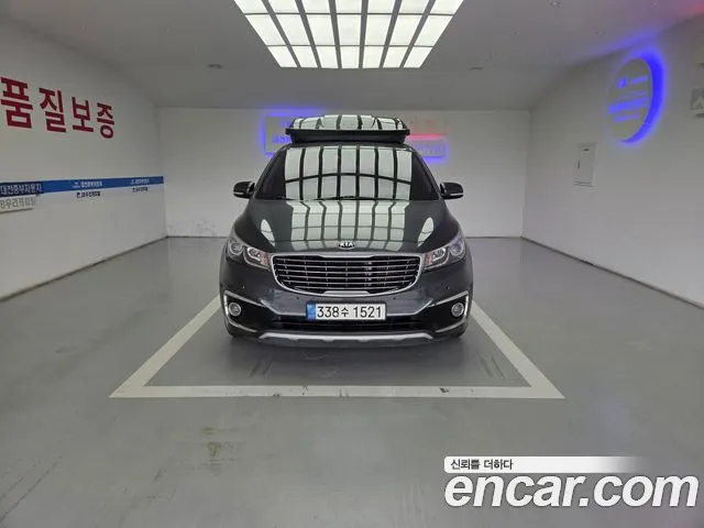 Kia Carnival 2015 thumb 11