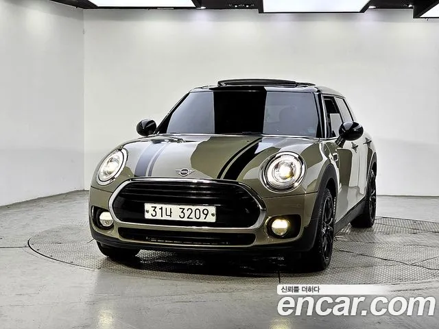 Mini Cooper Clubman 2018 thumb 2
