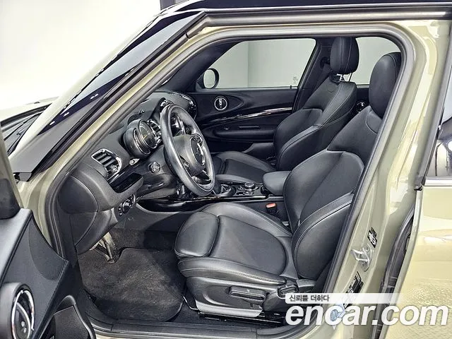 Mini Cooper Clubman 2018 thumb 10