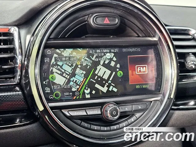 Mini Cooper Clubman 2018 thumb 4