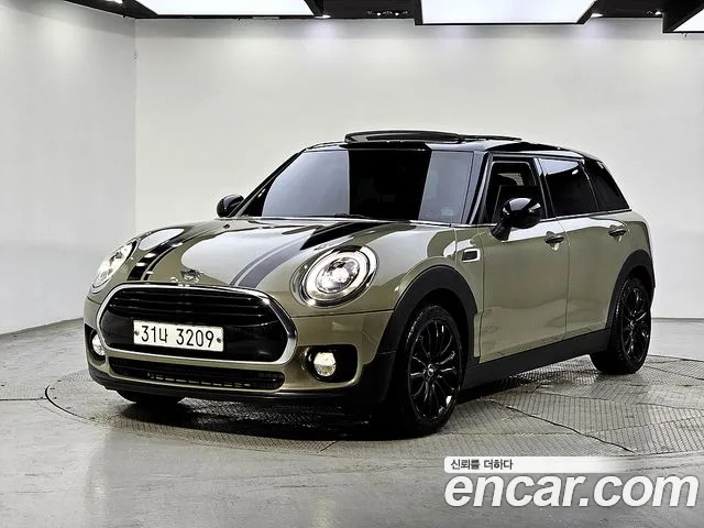 Mini Cooper Clubman 2018 thumb 8