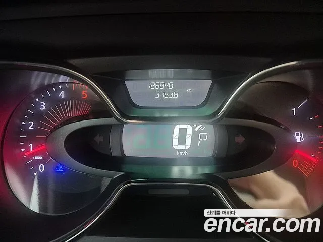 Renault QM3 2017 thumb 8