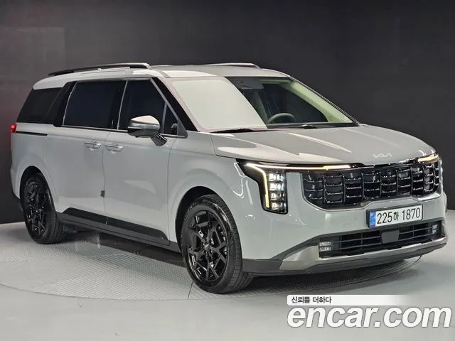 Kia Carnival 2025 thumb 2