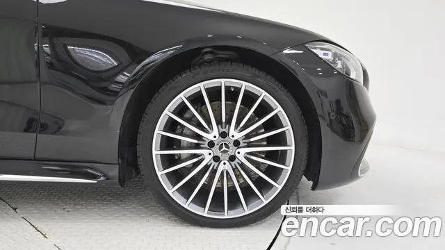 Mercedes-Benz S-Class 2025 thumb 5