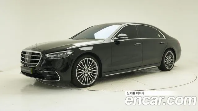 Mercedes-Benz S-Class 2025 thumb 12
