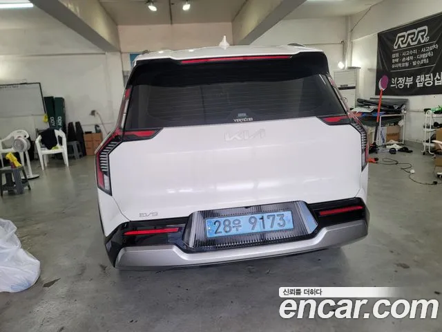 Kia EV9 2023 thumb 10