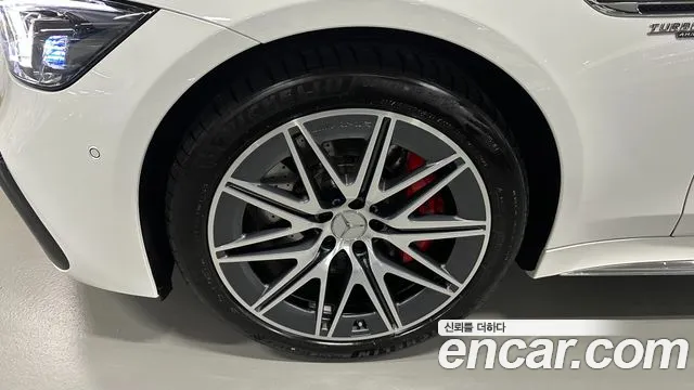 Mercedes-Benz AMG GT 2025 thumb 10