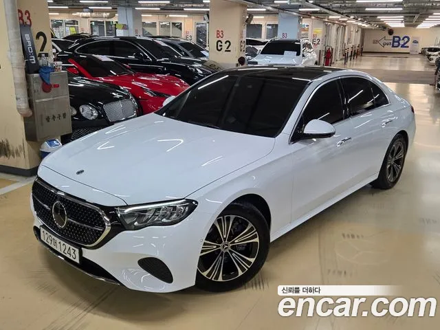 Mercedes-Benz E-Class 2025 thumb 10