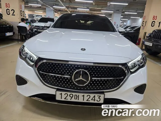 Mercedes-Benz E-Class 2025 thumb 9