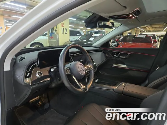 Mercedes-Benz E-Class 2025 thumb 6