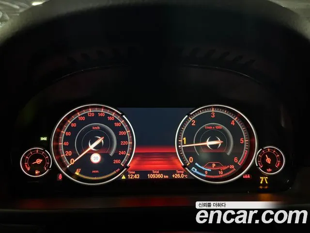 BMW 5 серии 2016 thumb 12