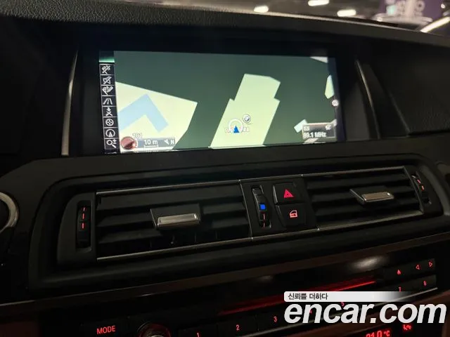 BMW 5 серии 2016 thumb 6