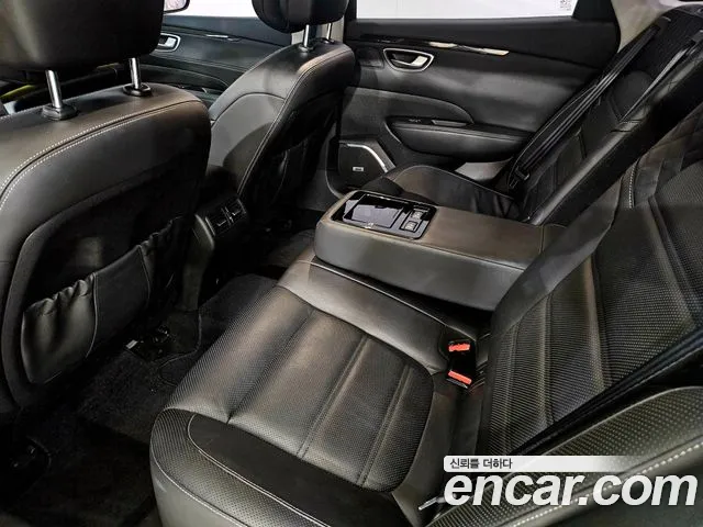 Renault SM6 2017 thumb 4