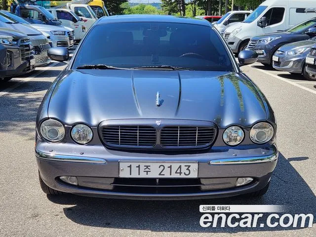 Jaguar XJ-8 2005 thumb 4