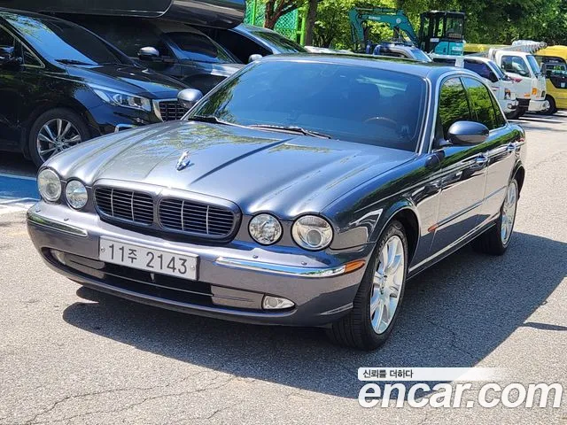 Jaguar XJ-8 2005 thumb 5