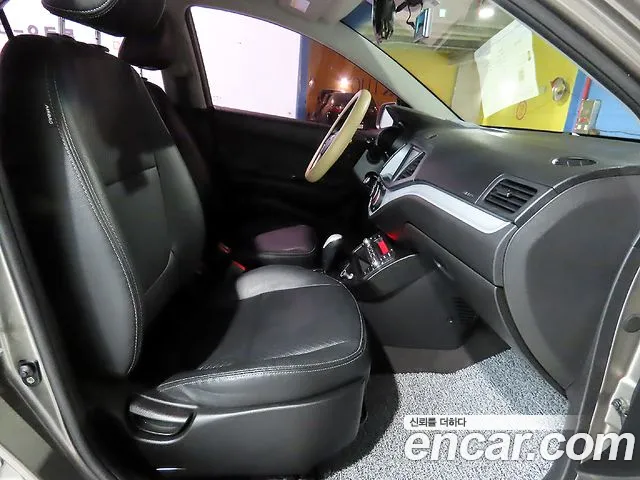 Kia Morning 2014 thumb 10